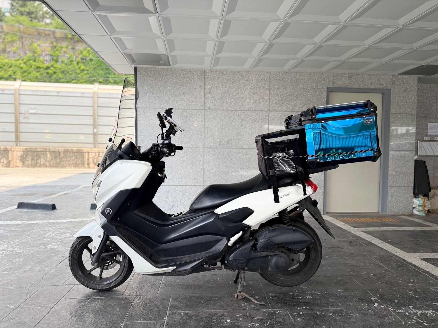 야마하 NMAX 125 more