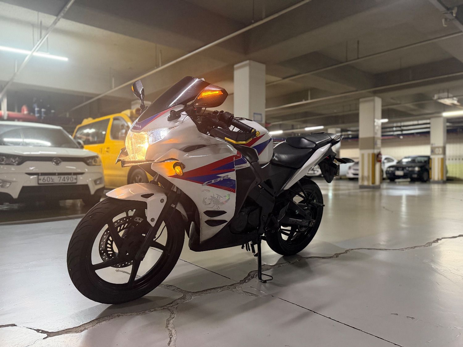 혼다 CBR 125 R main
