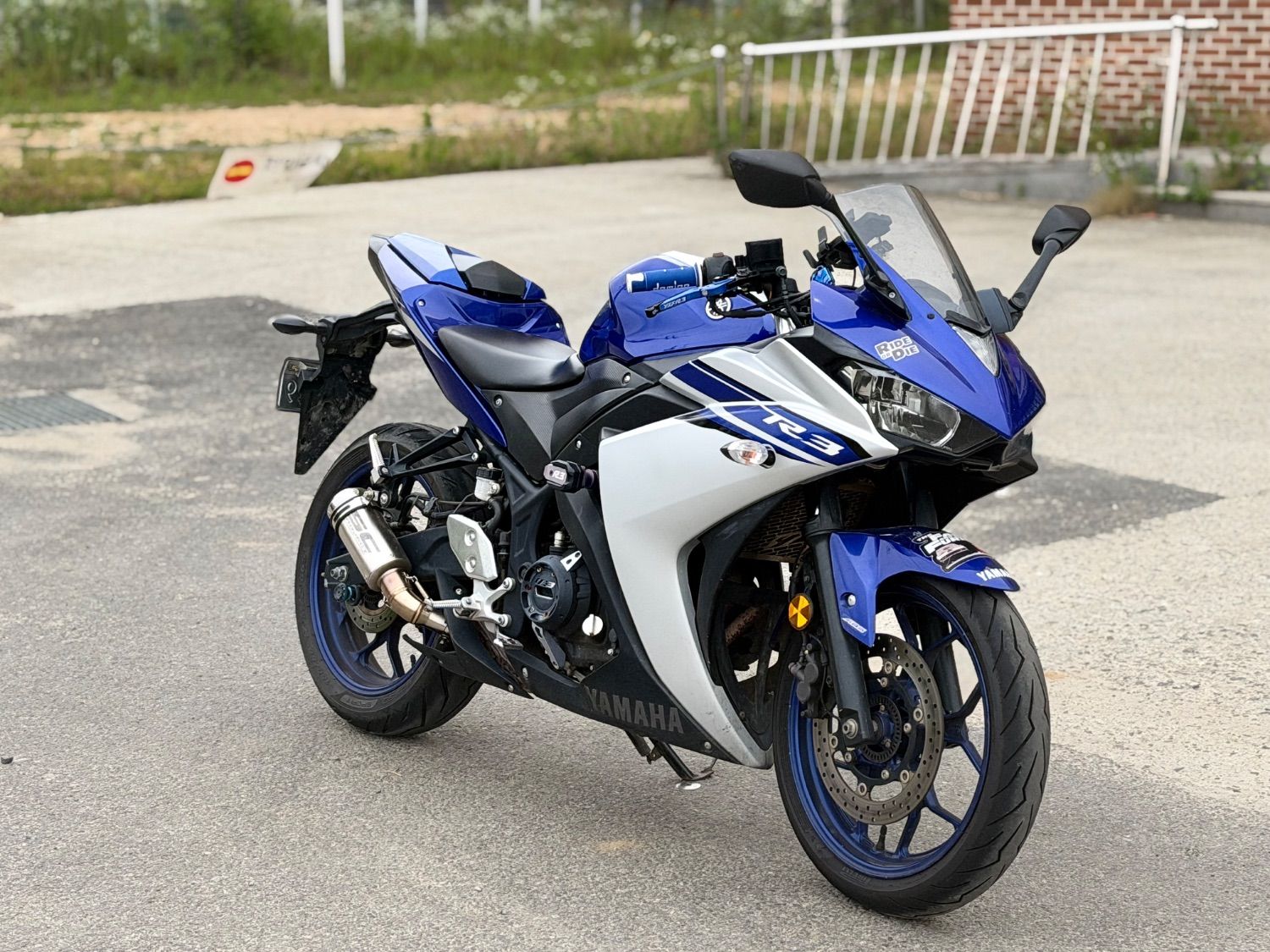 야마하 YZF R3 main