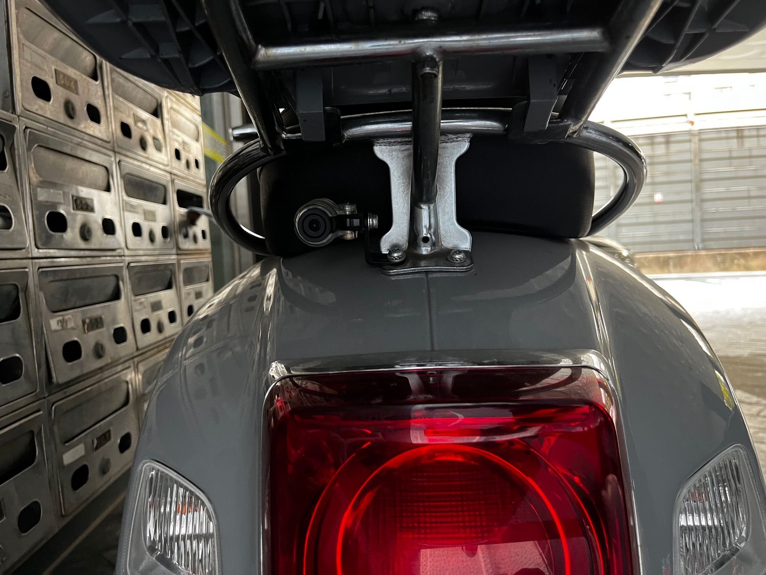 베스파 GTS 300 more