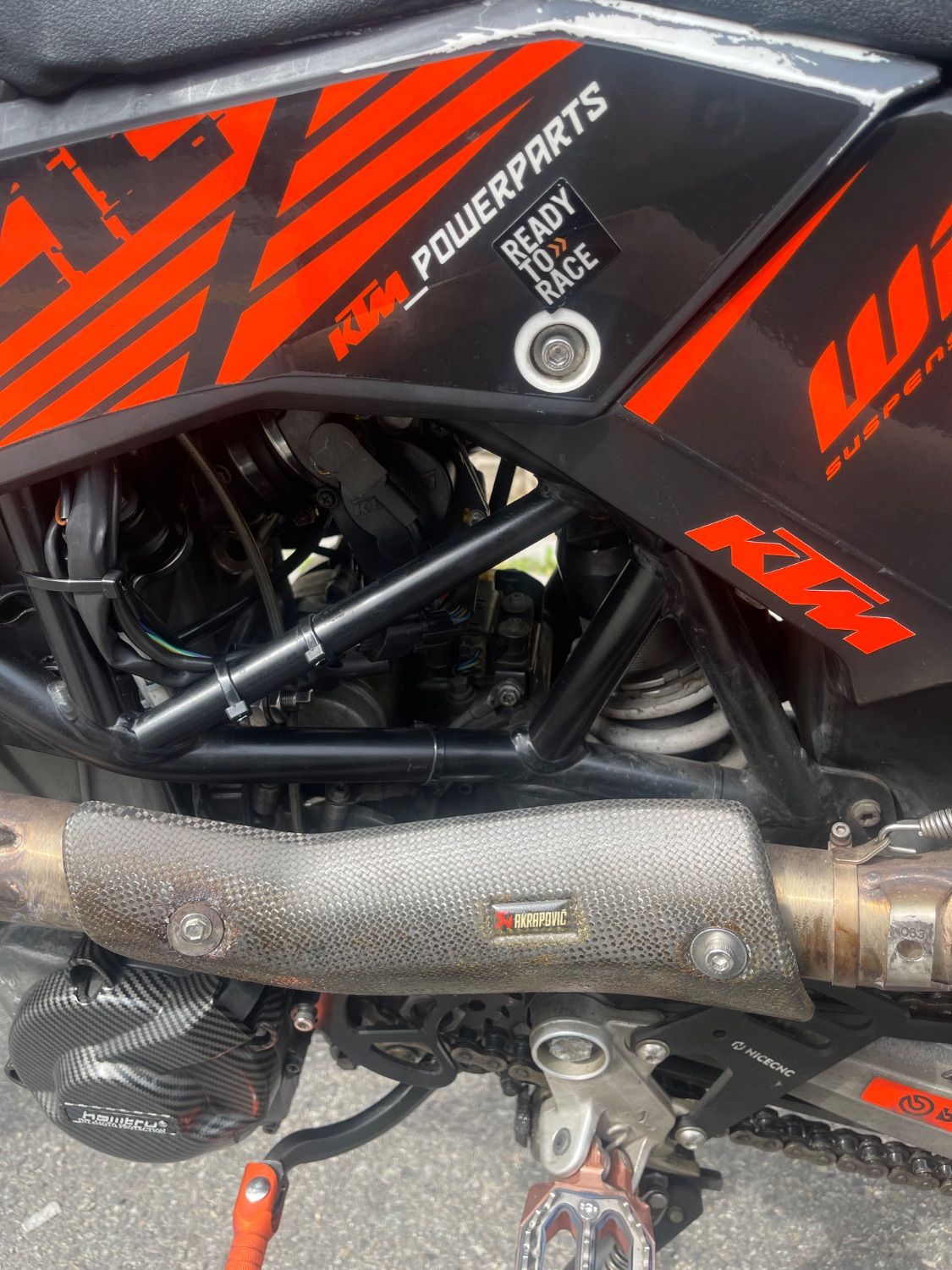 KTM 690 SMC thumb 2