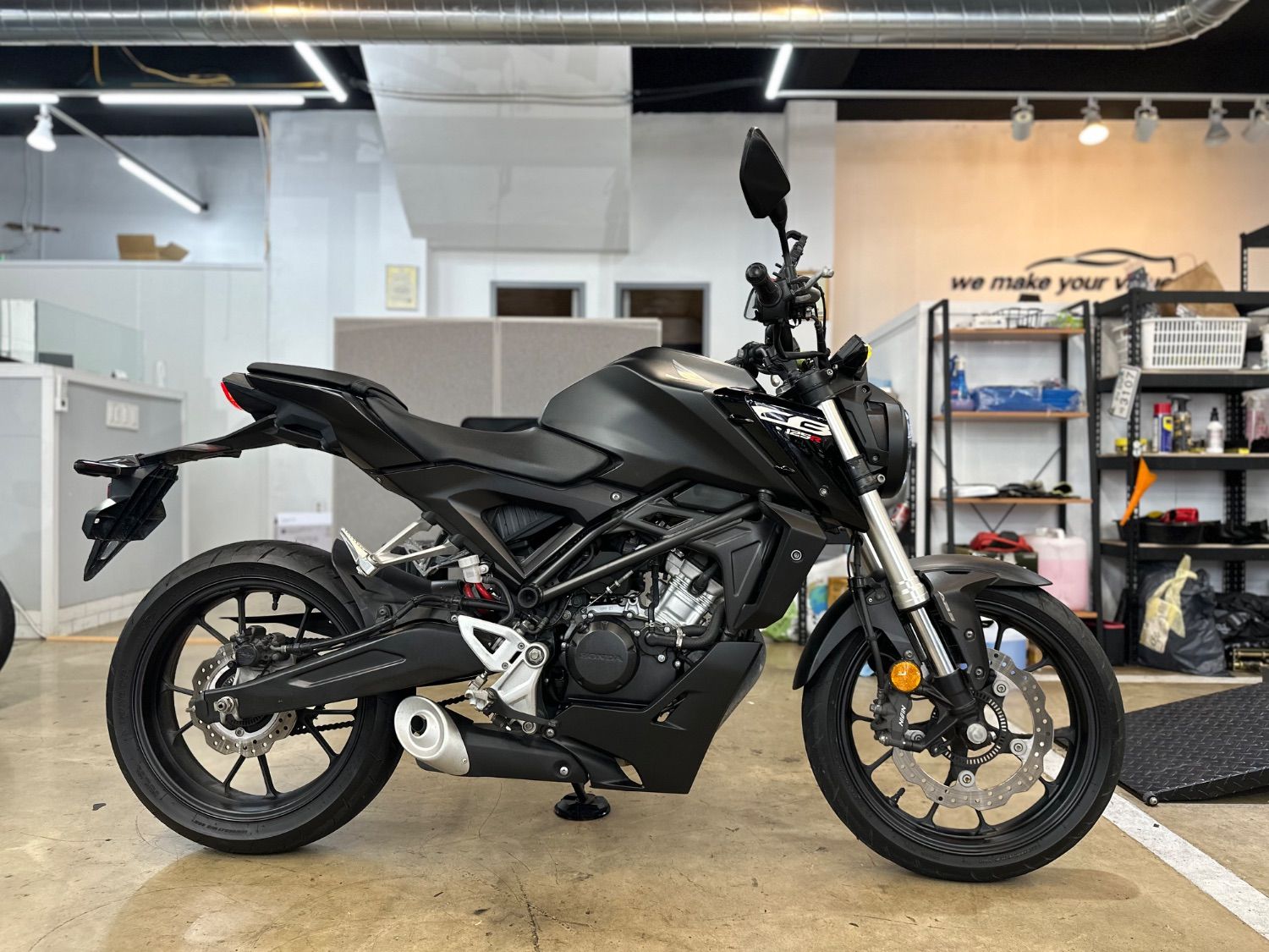 혼다 CB 125 R main