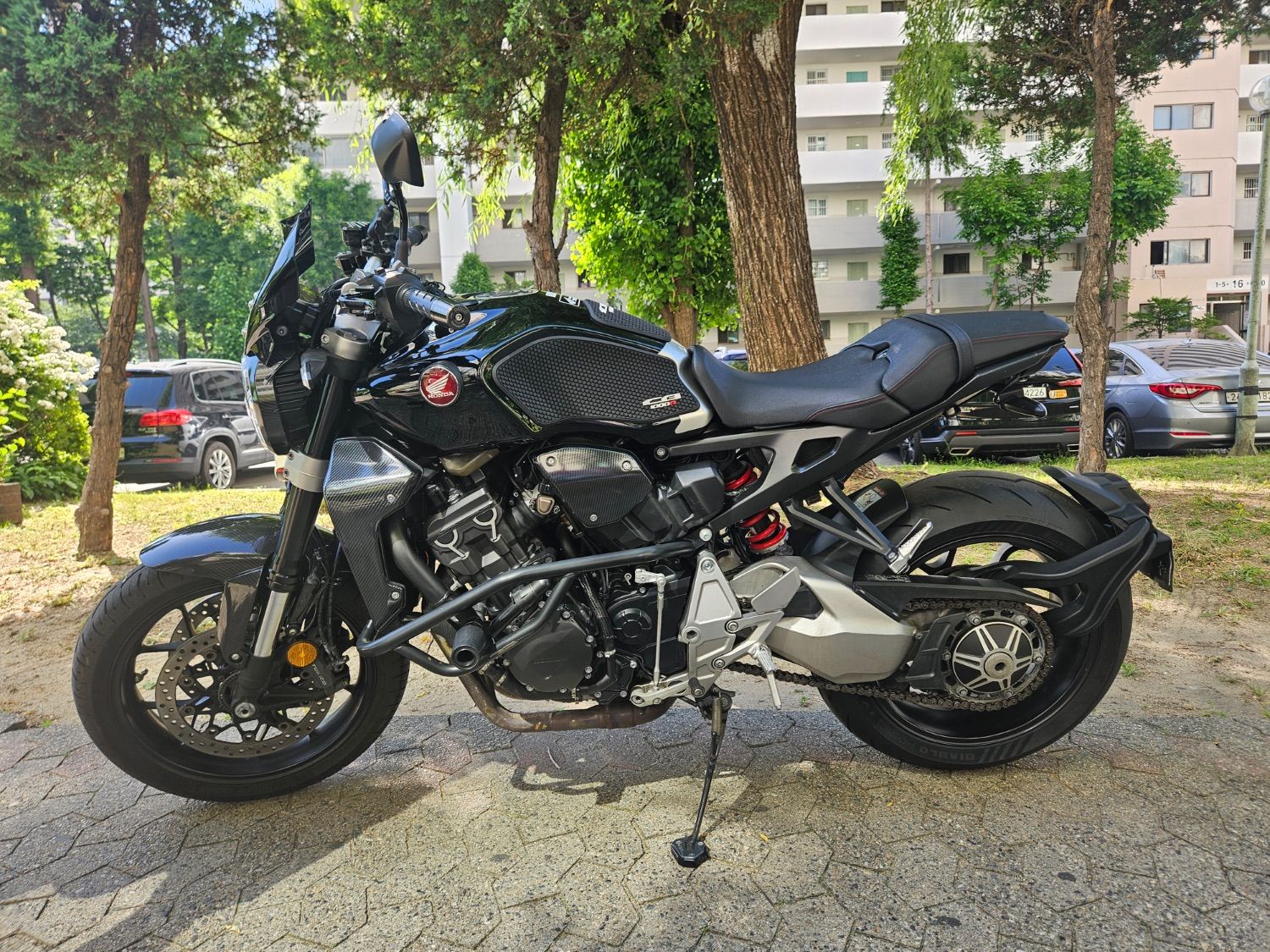 혼다 CB 1000 R more
