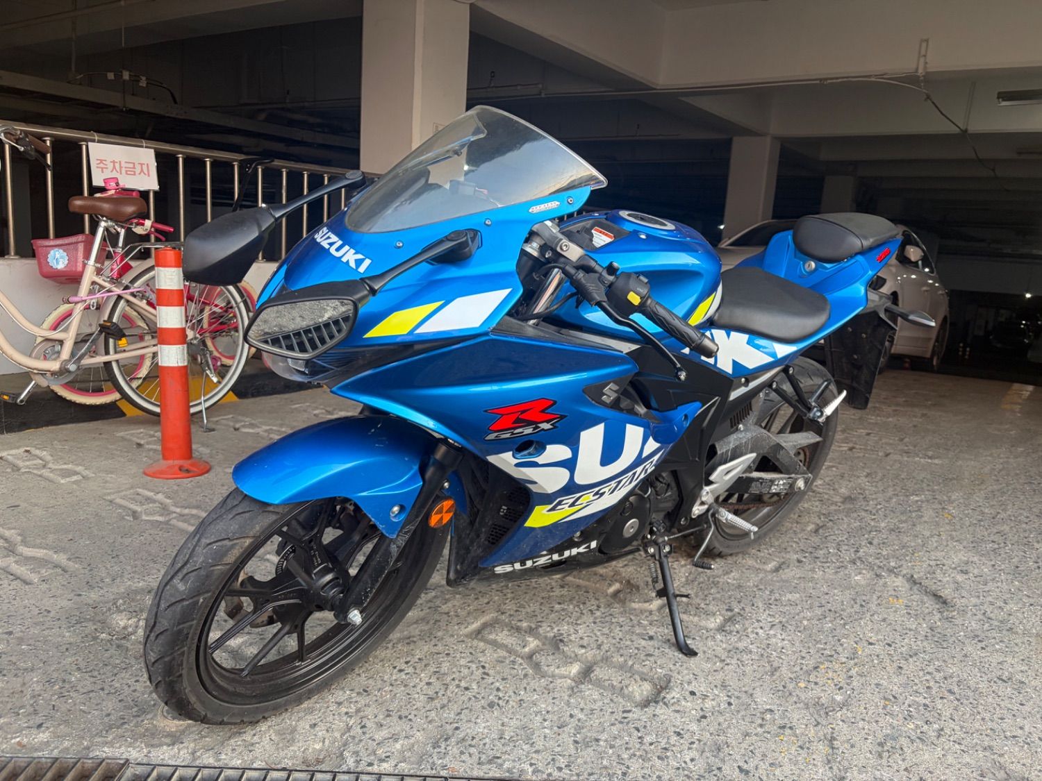 스즈키 GSX R 125 ABS main