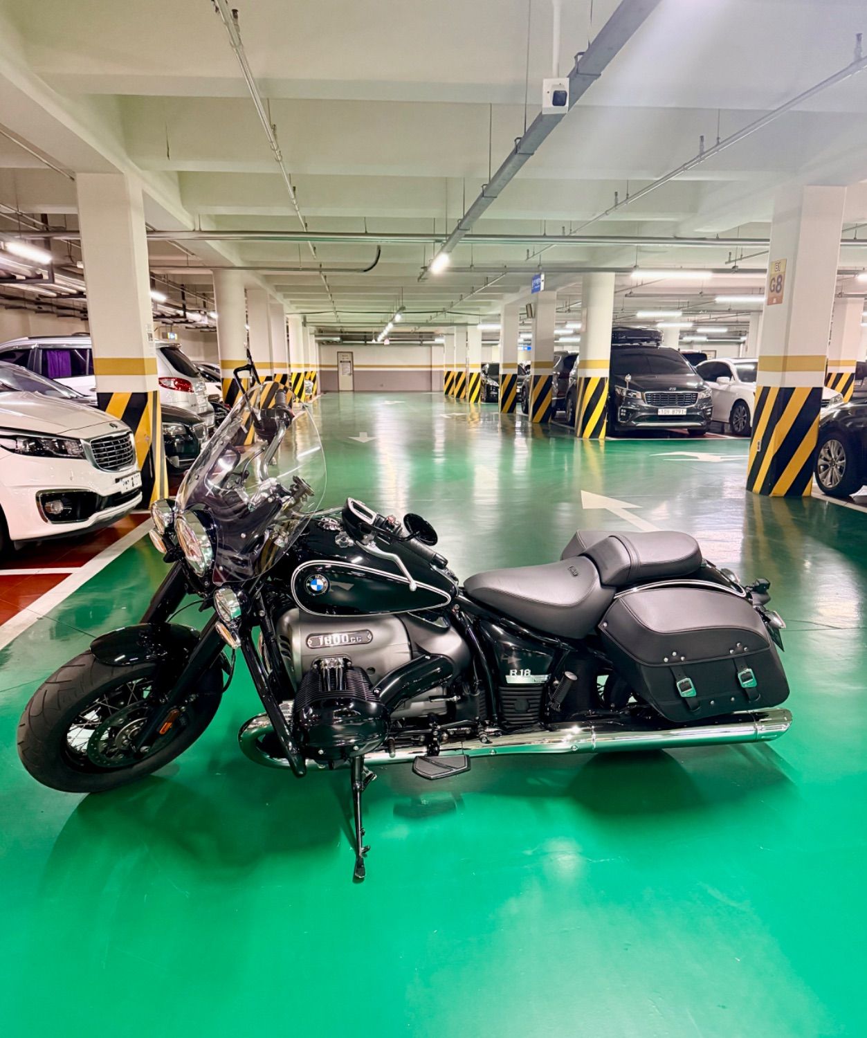 BMW R 18 클래식 main