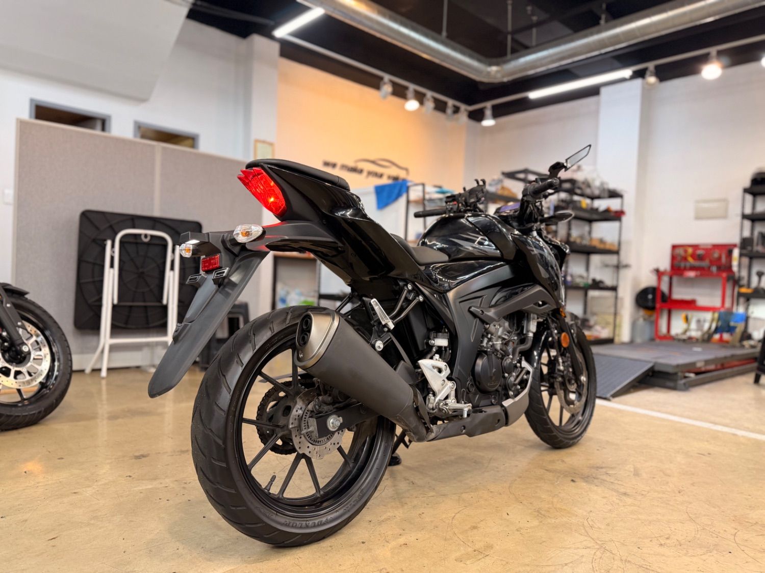 스즈키 GSX S 125 more
