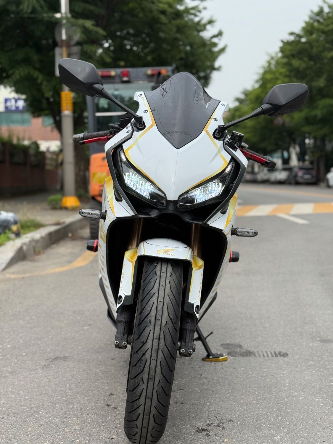혼다 CBR 650 R MT thumb 2