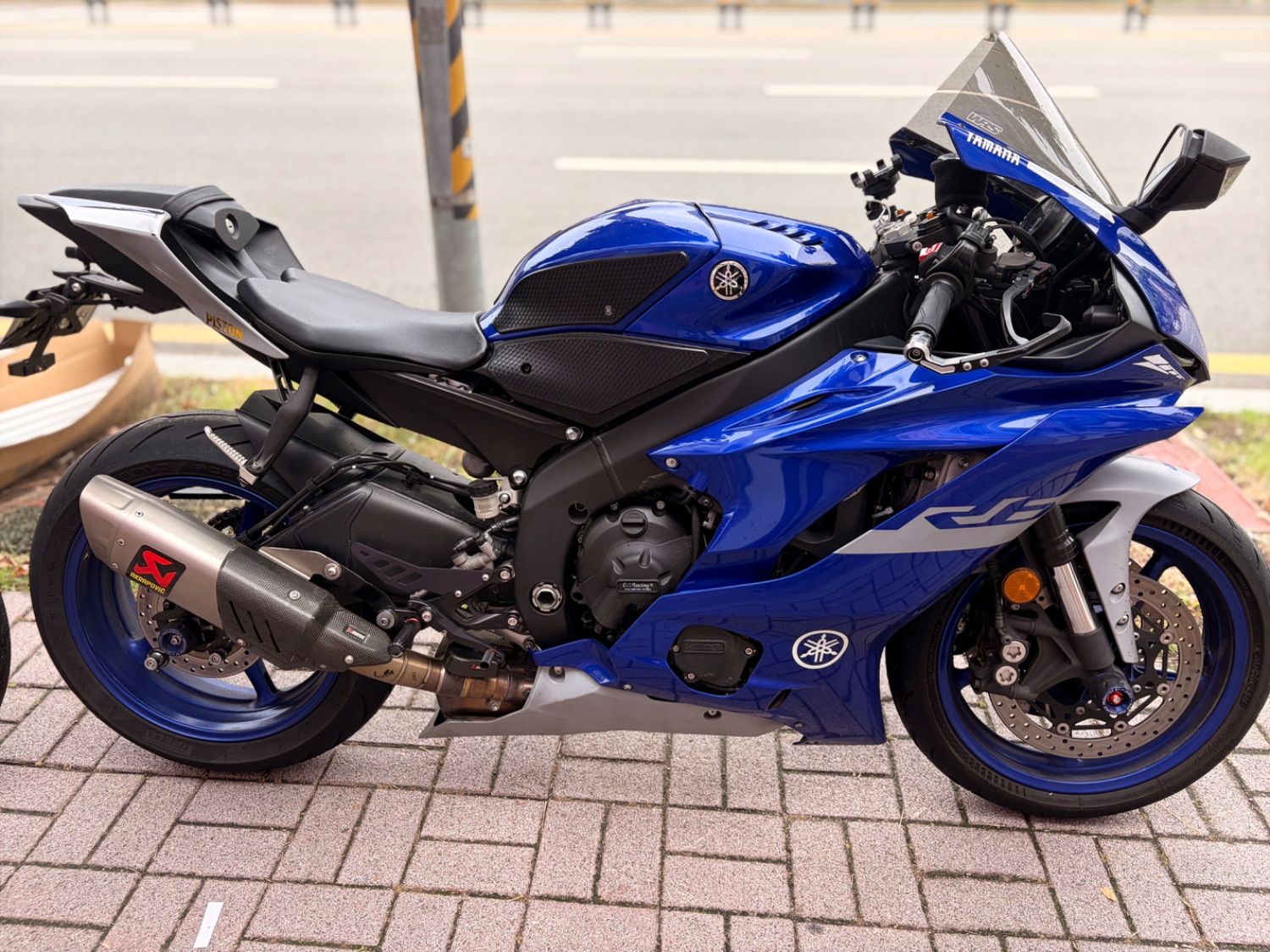 야마하 YZF R6 more