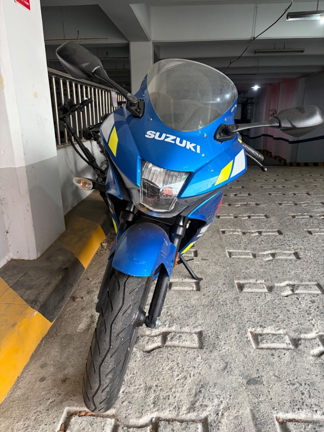 스즈키 GSX R 125 ABS thumb 2