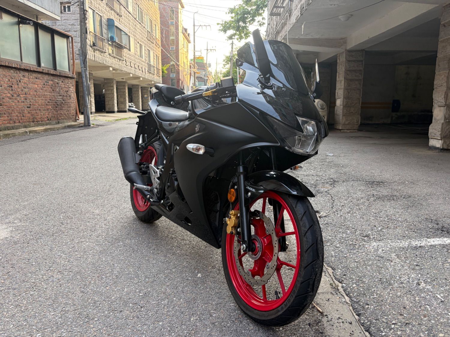 스즈키 GSX R 125 ABS more