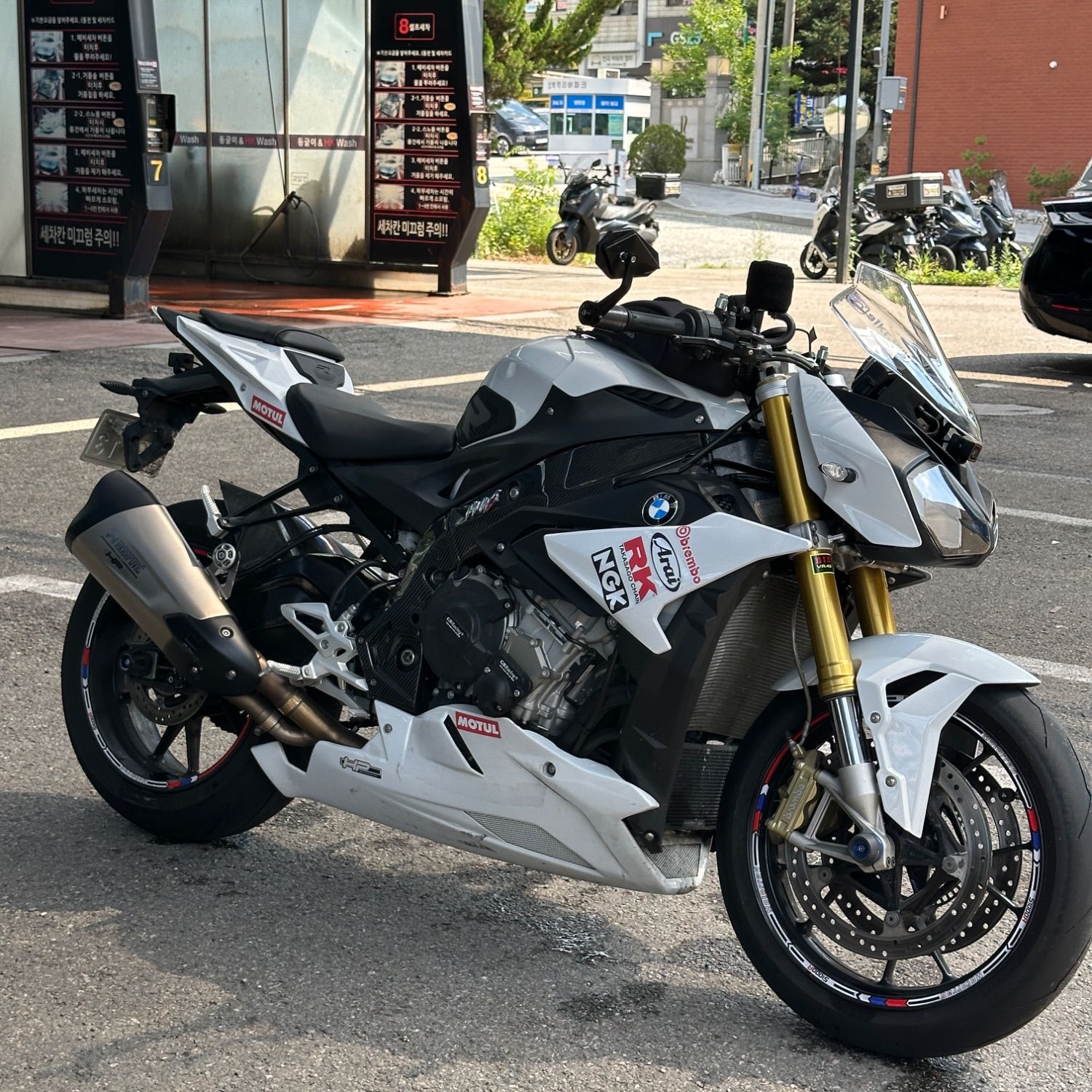 BMW S 1000 R main