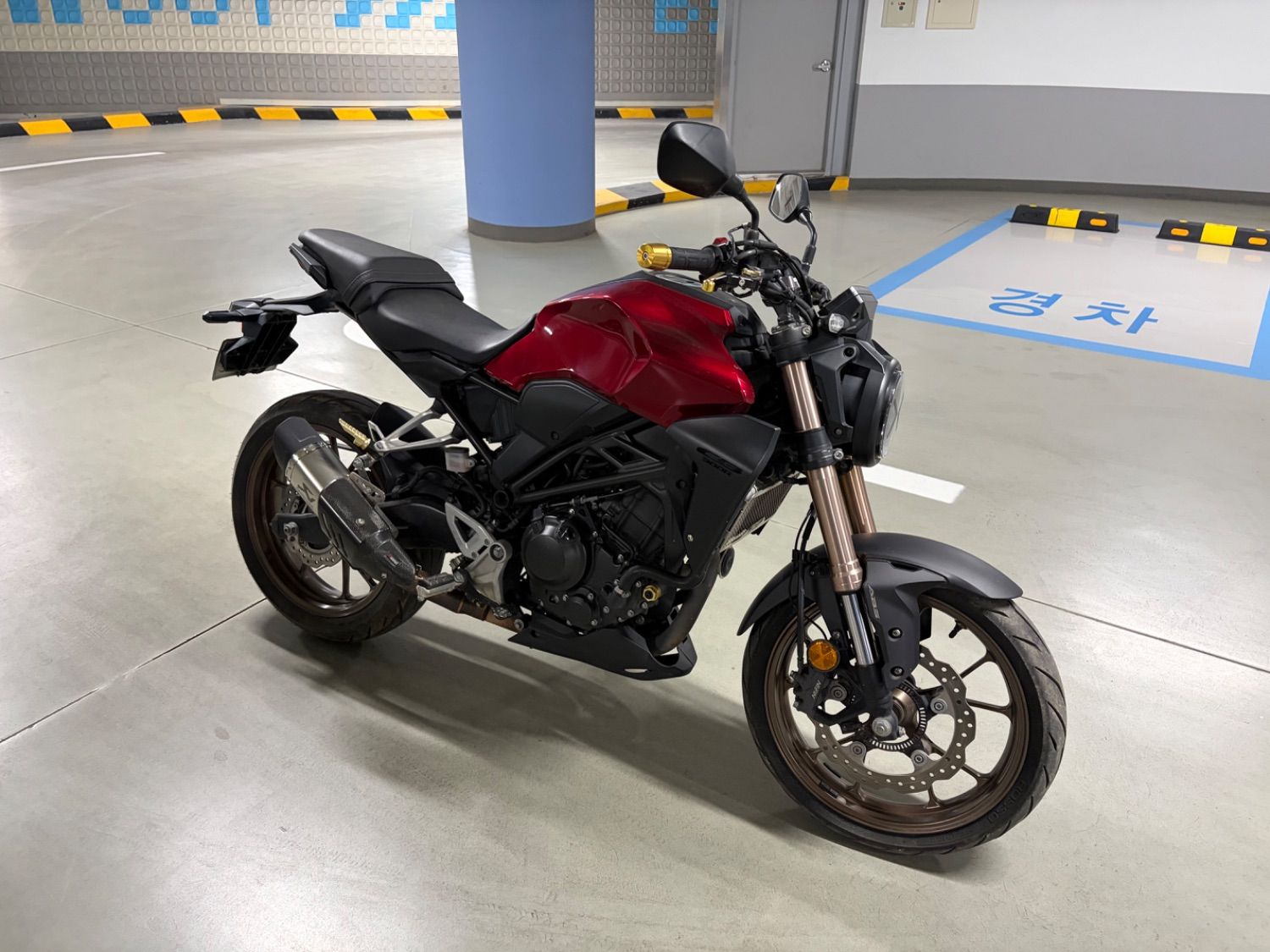 혼다 CB 300 R more