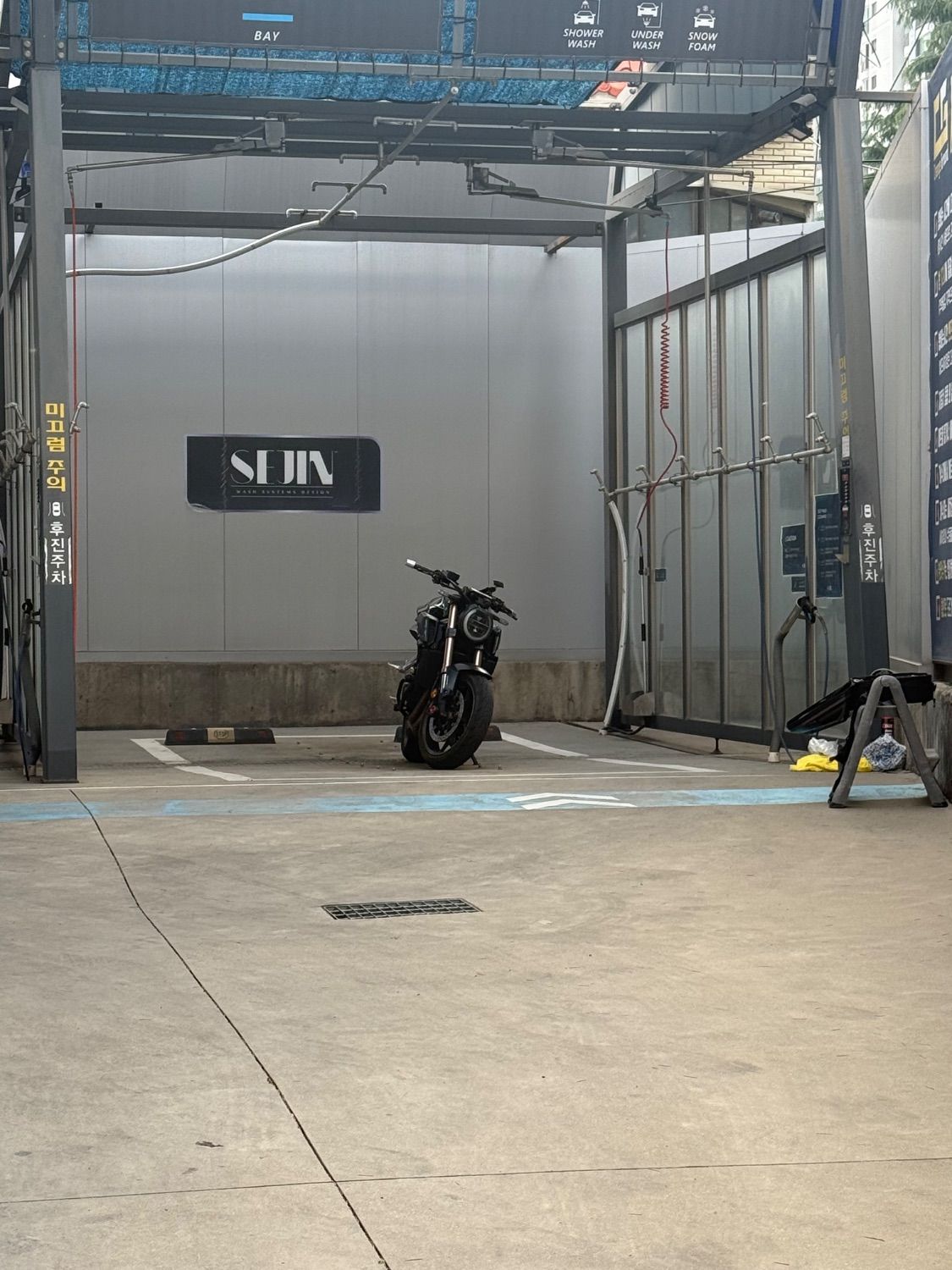 혼다 CB 650 R thumb 2