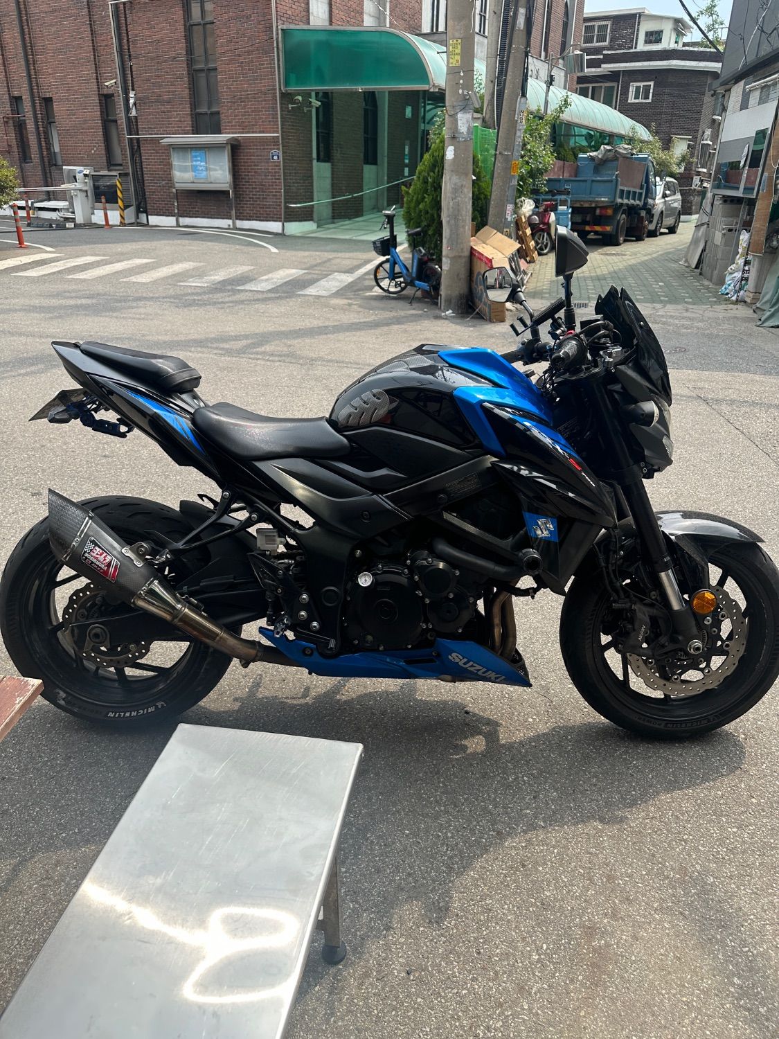 스즈키 GSX S 750 thumb 2