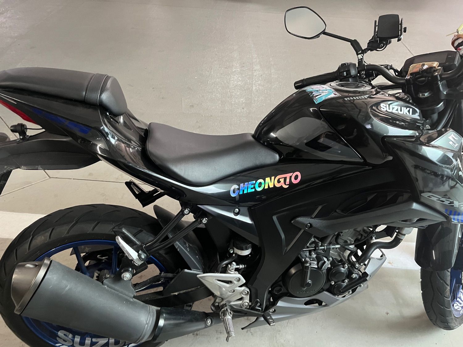 스즈키 GSX S 125 more