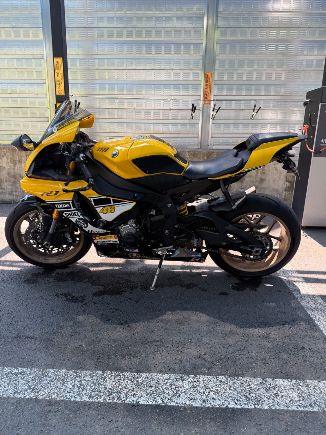 야마하 YZF R1 thumb 2