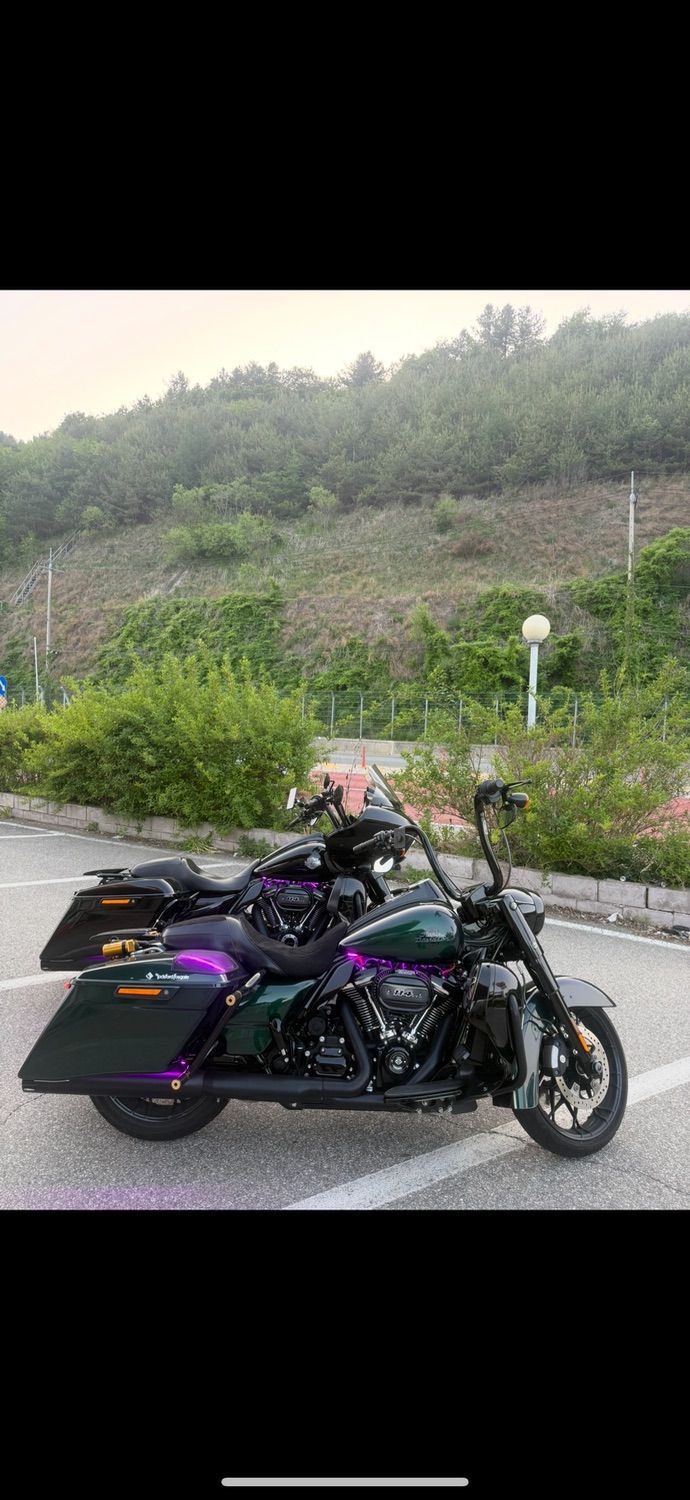 할리데이비슨 로드킹 스페셜 2021 블랙 사진 3
