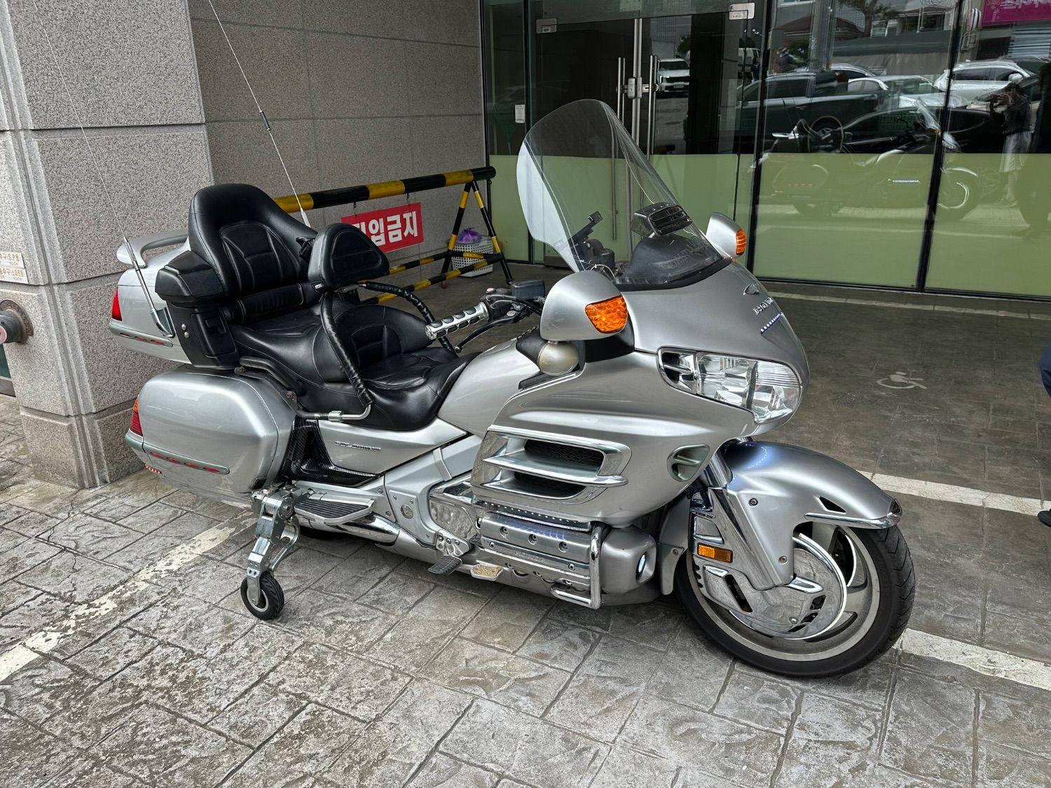 혼다 골드윙 1800 2005 실버 사진 2