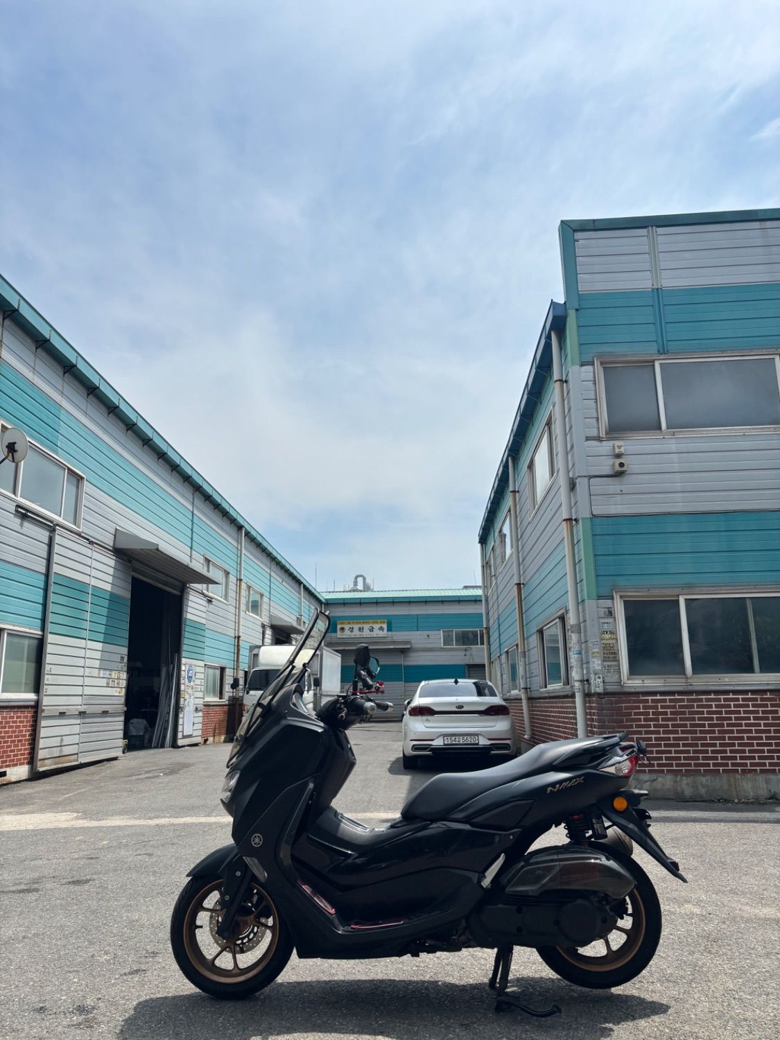 야마하 NMAX 125 more