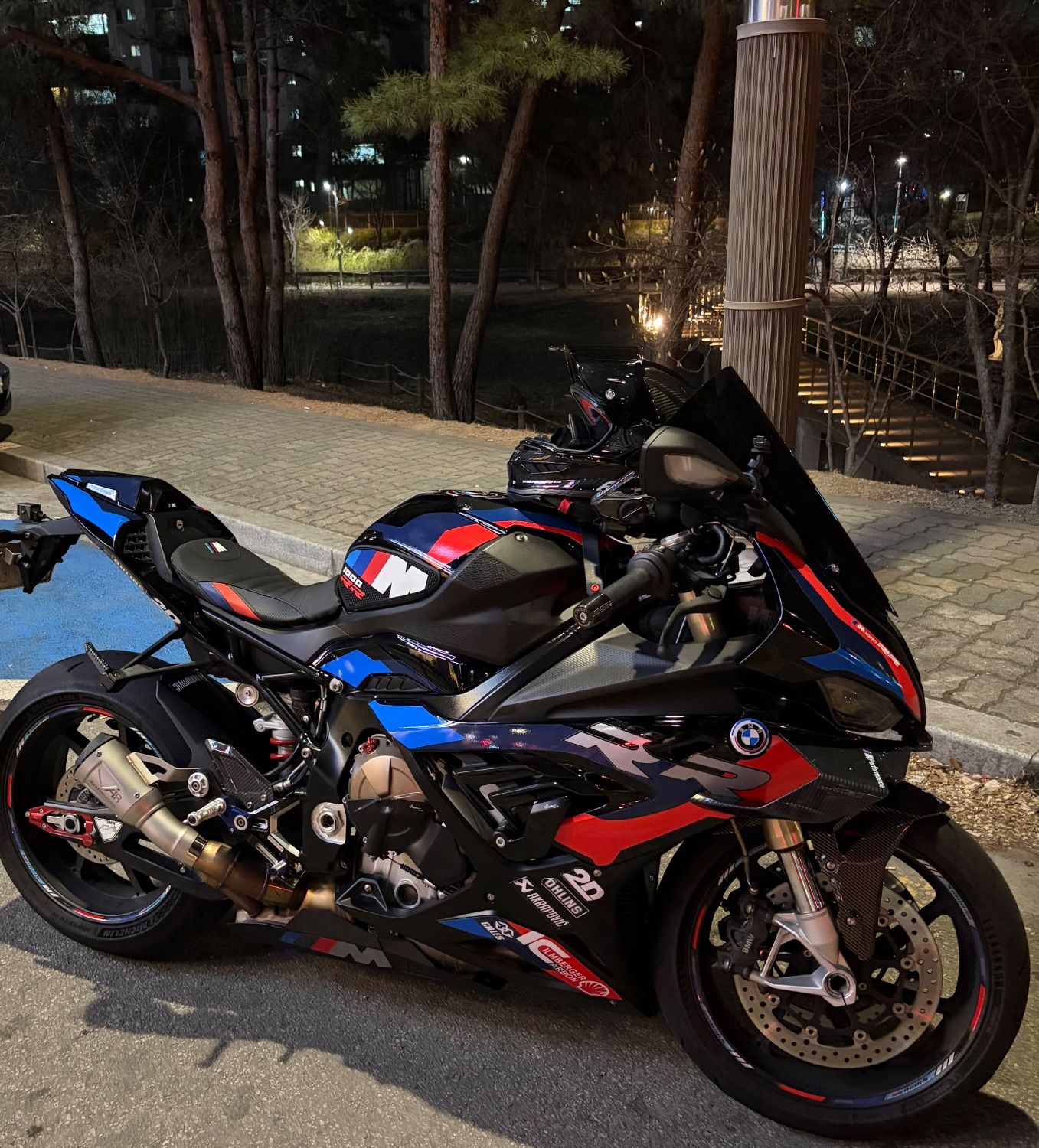 BMW S 1000 RR more