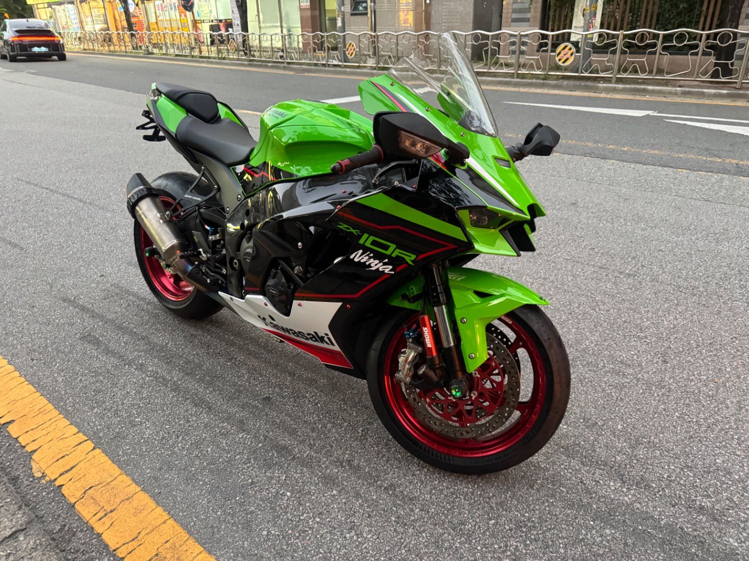 가와사키 닌자 ZX 10 R thumb 2