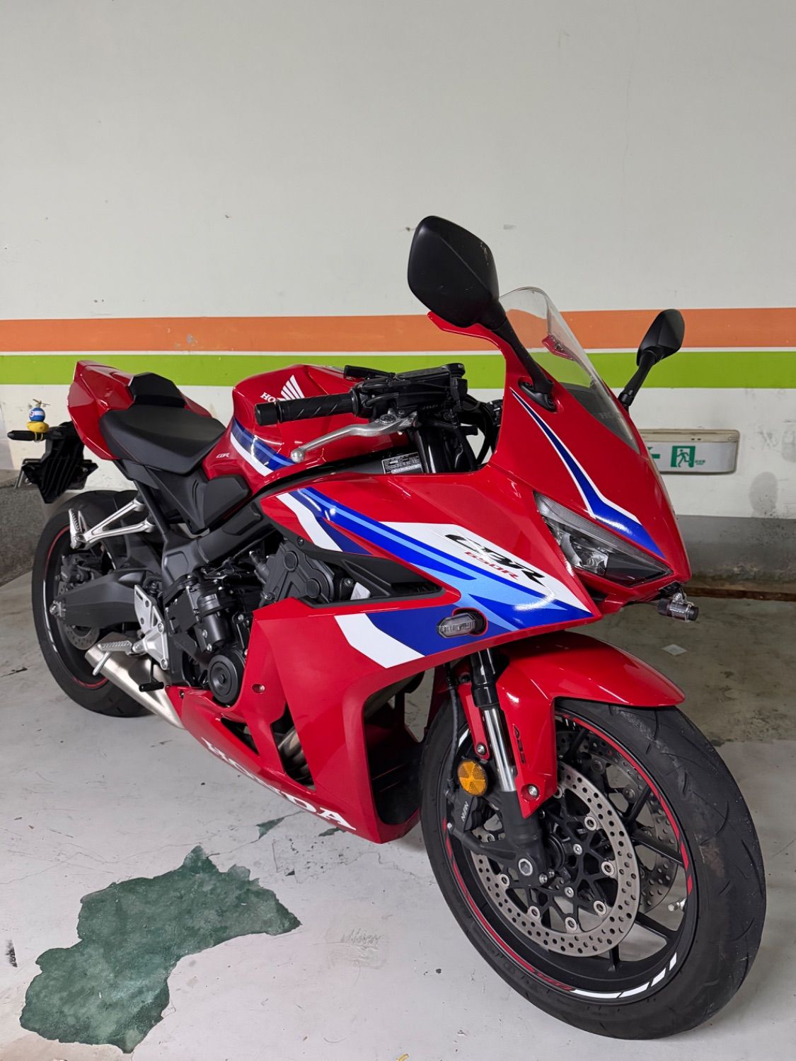 혼다 CBR 650 R E-CLUTCH thumb 2
