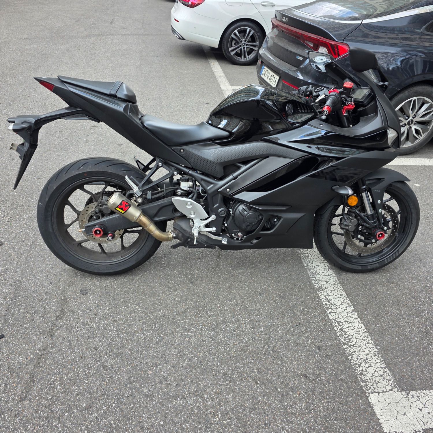 야마하 YZF R3 more