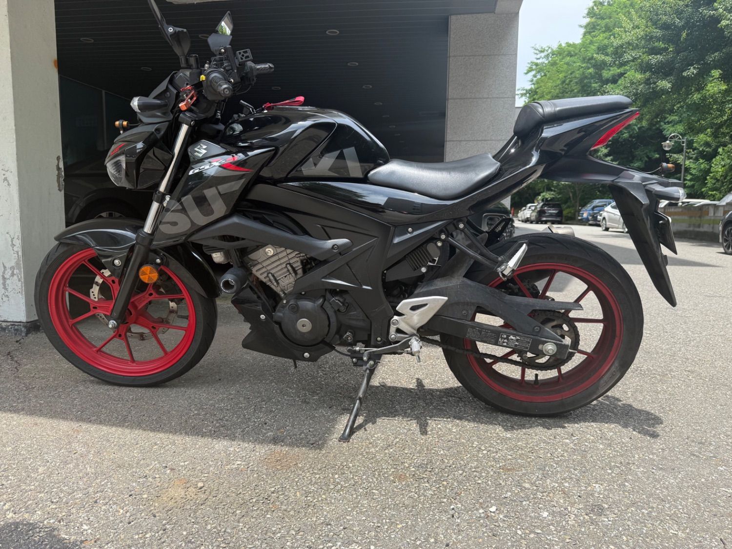 스즈키 GSX S 125 main