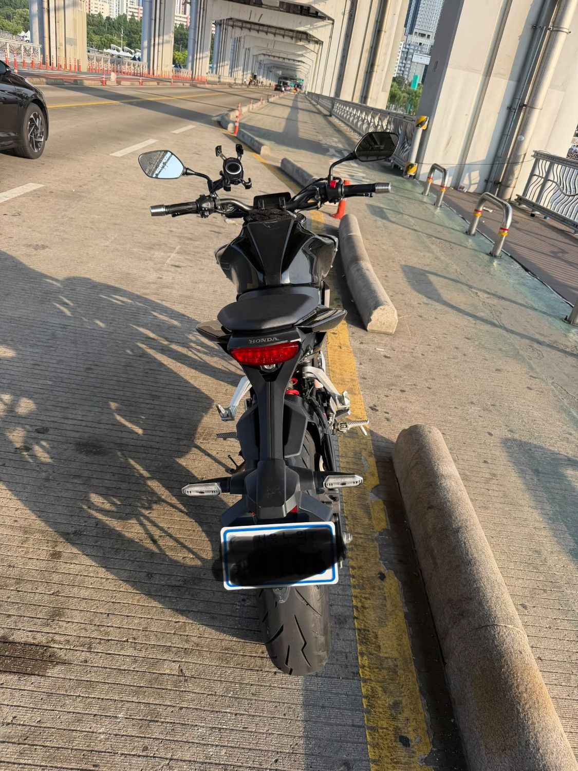 혼다 CB 125 R more