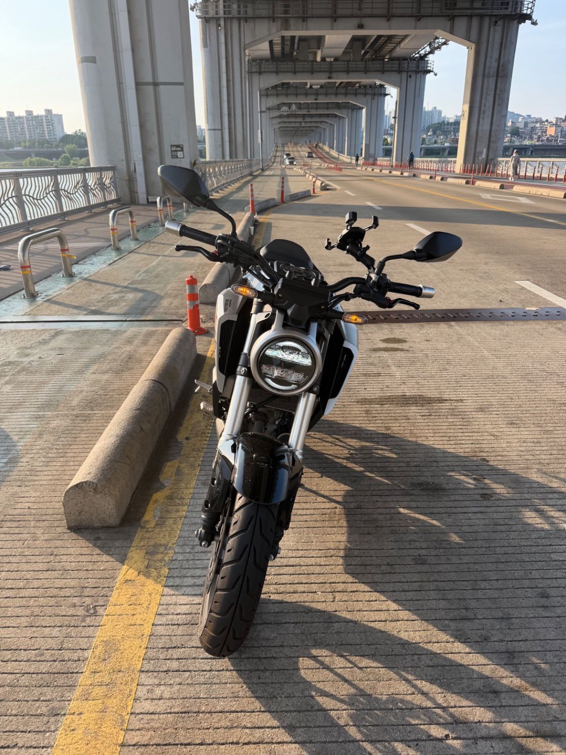 혼다 CB 125 R thumb 2