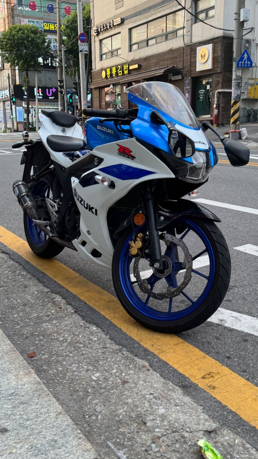 스즈키 GSX R 125 ABS thumb 2