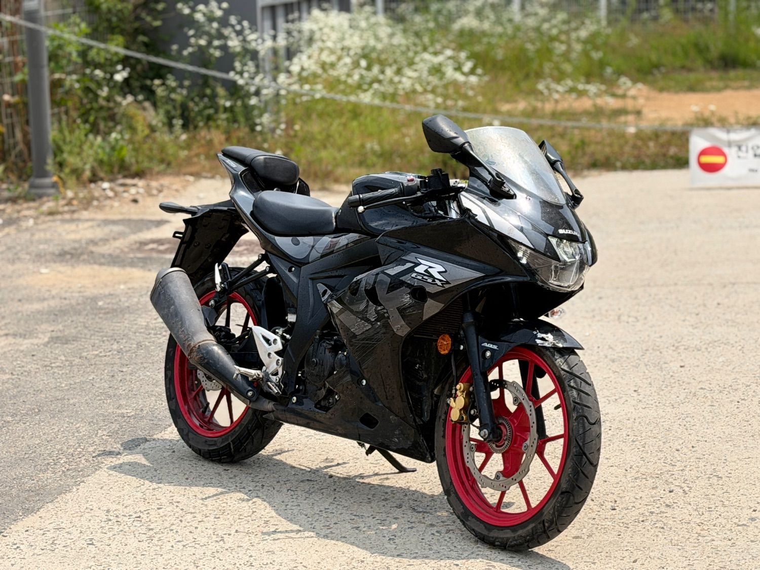 스즈키 GSX R 125 ABS main