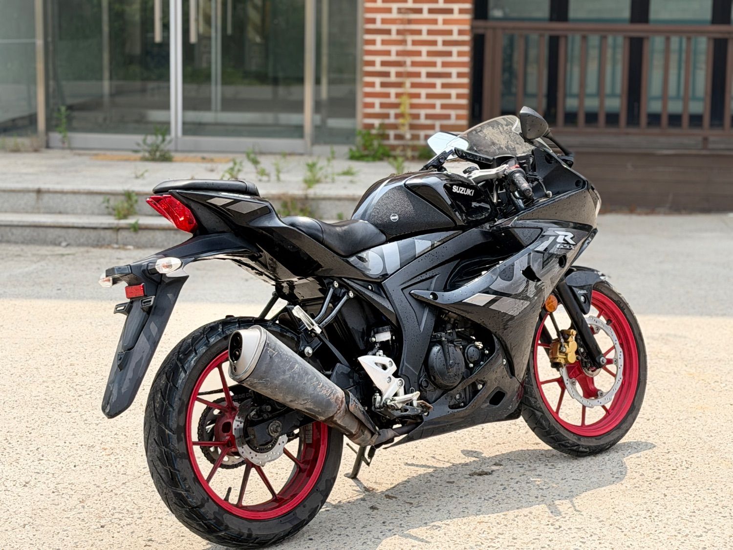 스즈키 GSX R 125 ABS more