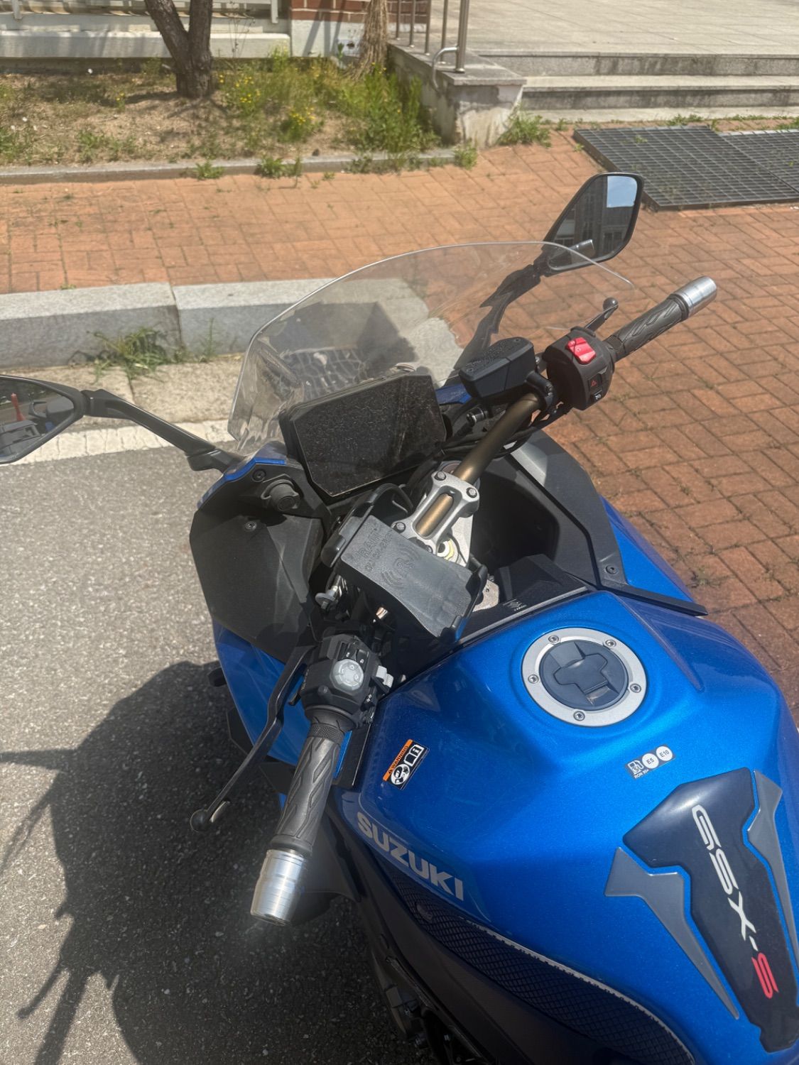 스즈키 GSX S 1000 GT more
