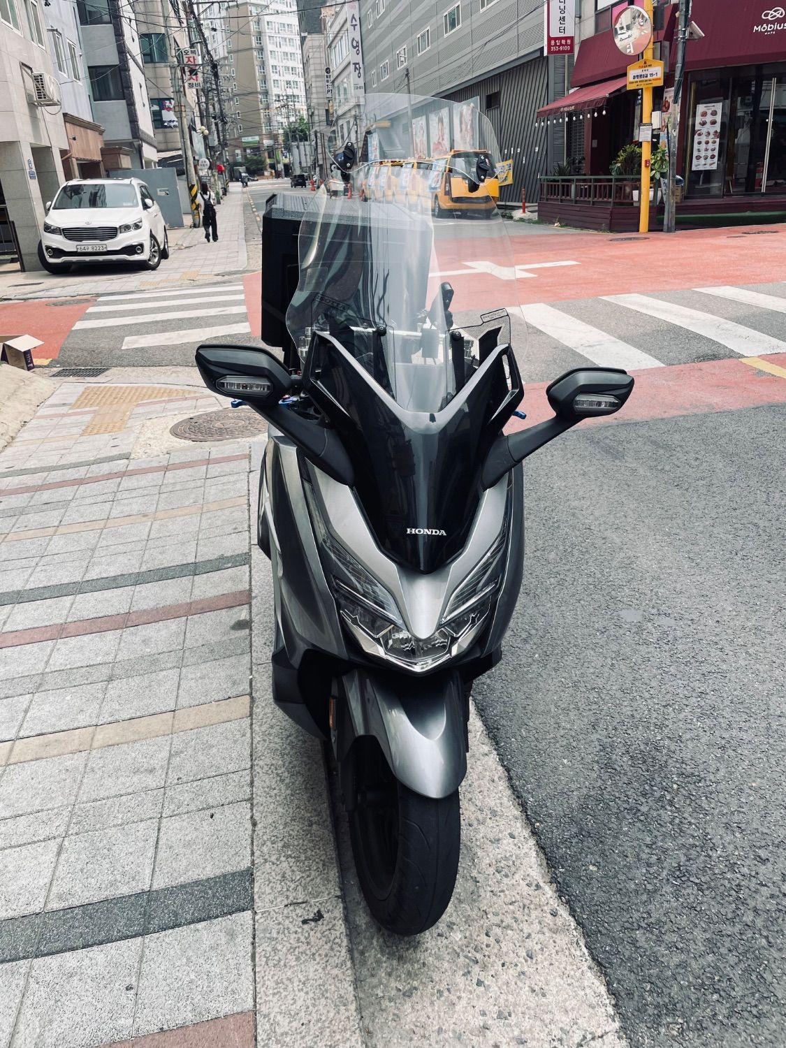 혼다 포르자 300 thumb 2