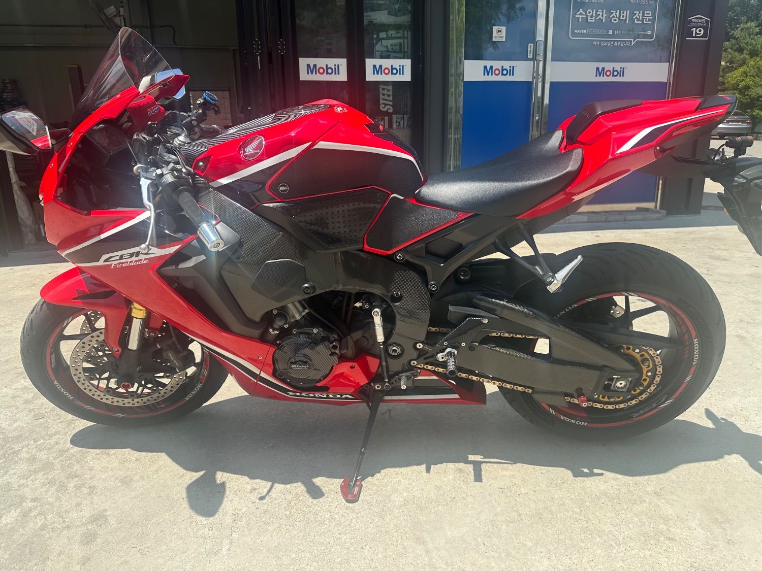 혼다 CBR 1000 RR thumb 2