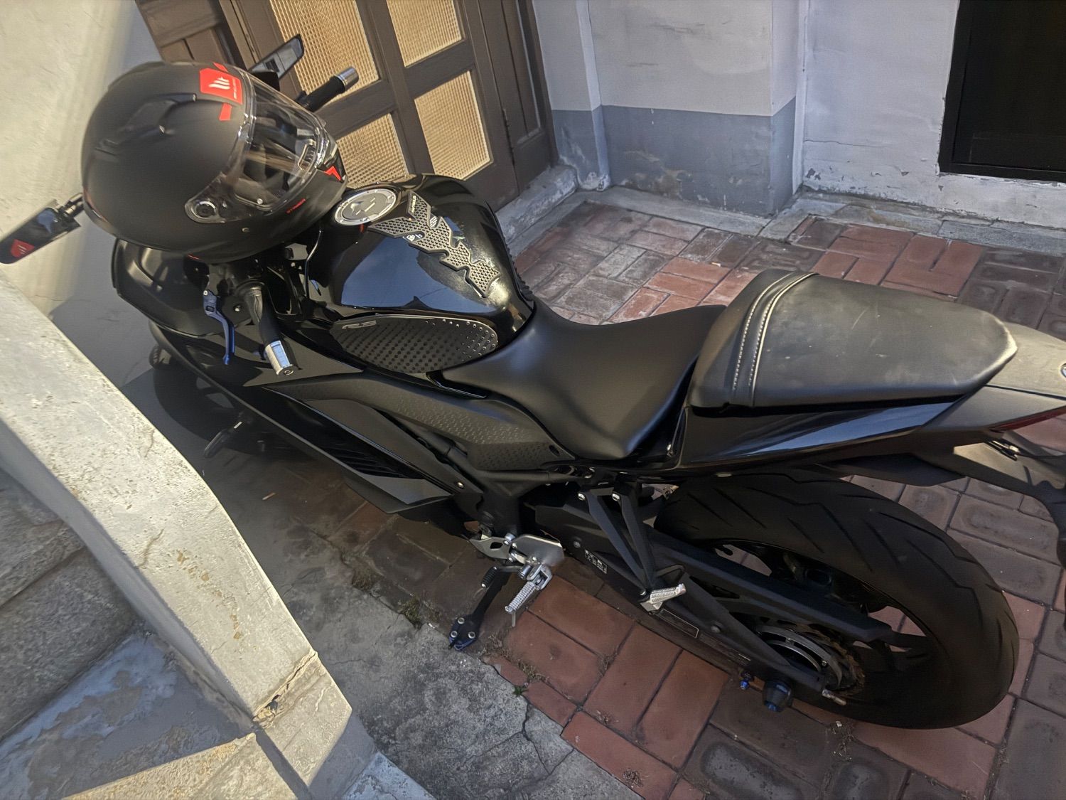 야마하 YZF R3 thumb 2