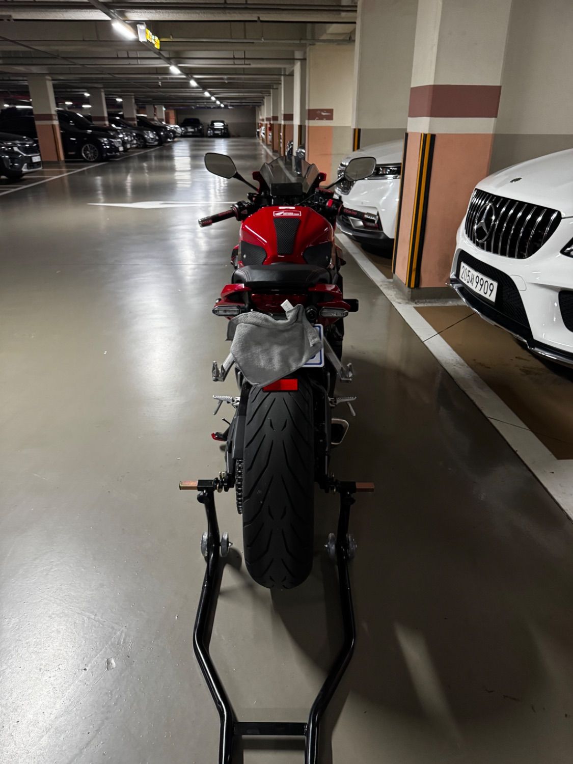 혼다 CBR 650 R MT thumb 2
