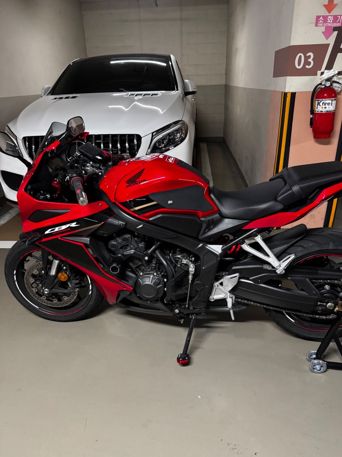 혼다 CBR 650 R MT main