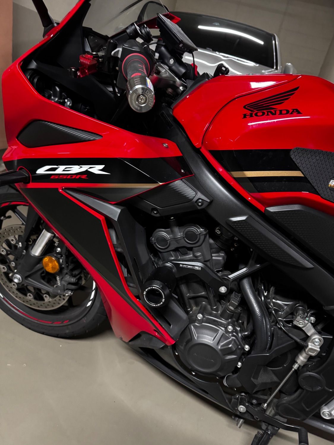 혼다 CBR 650 R MT more