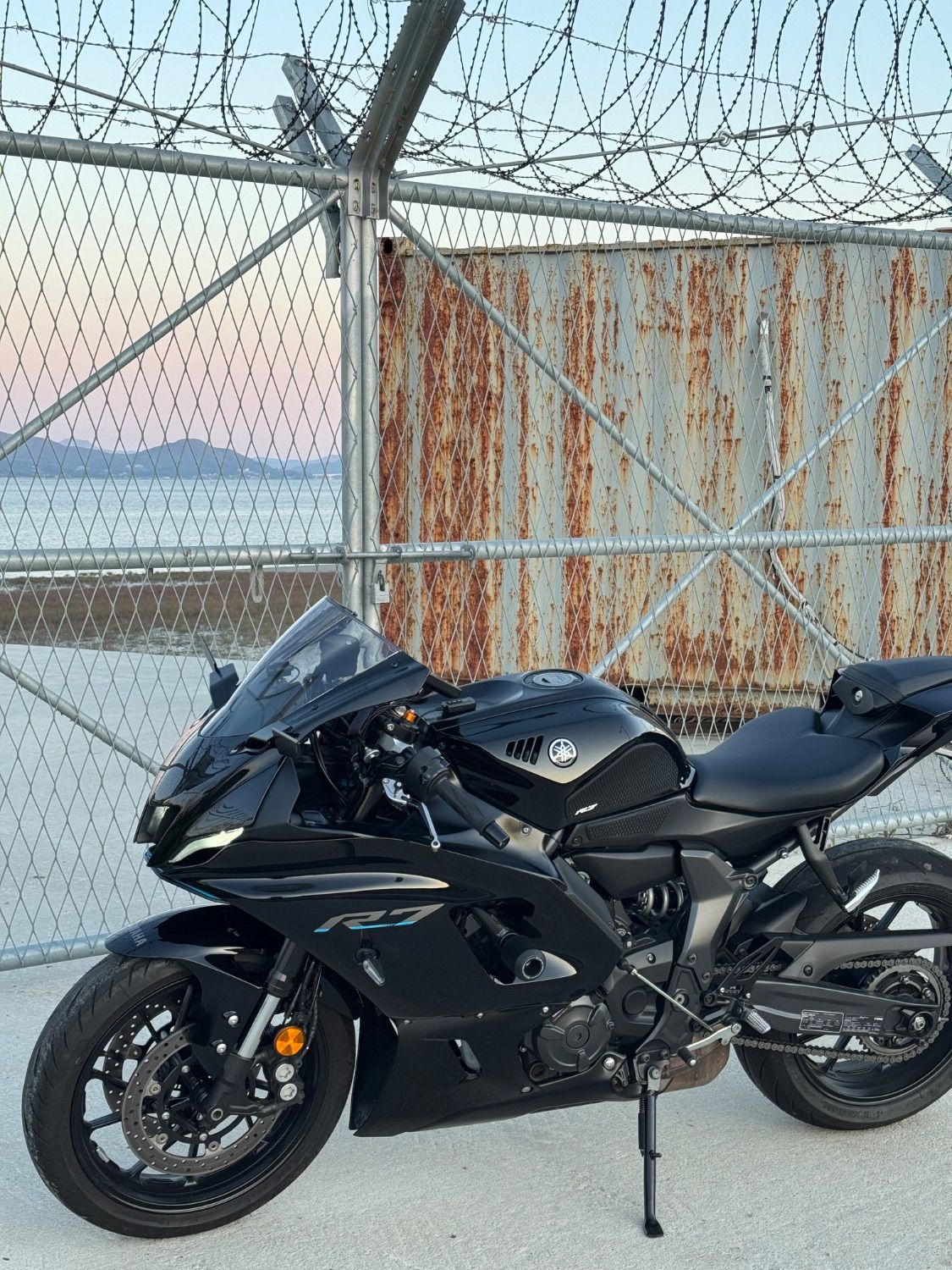 야마하 YZF R7 more