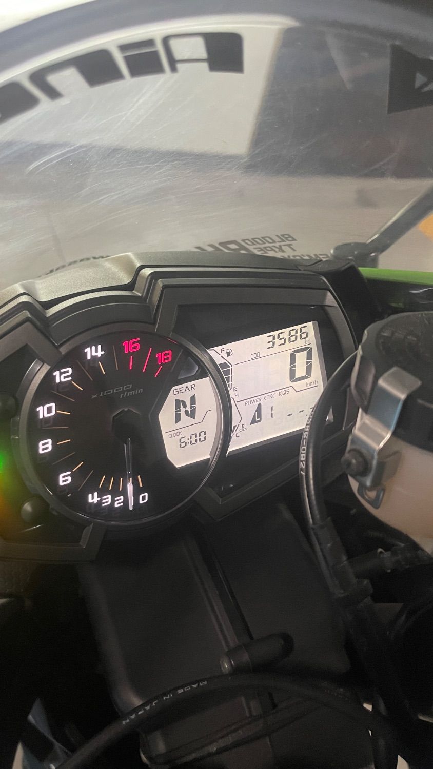 가와사키 닌자 ZX-6R 2020