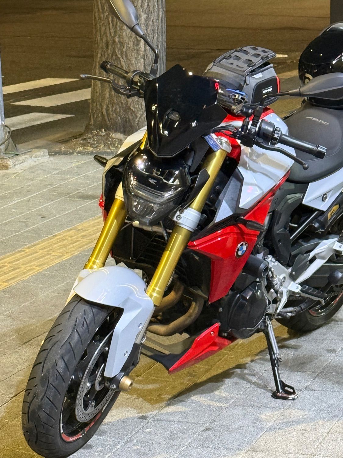 BMW F 900 R thumb 2