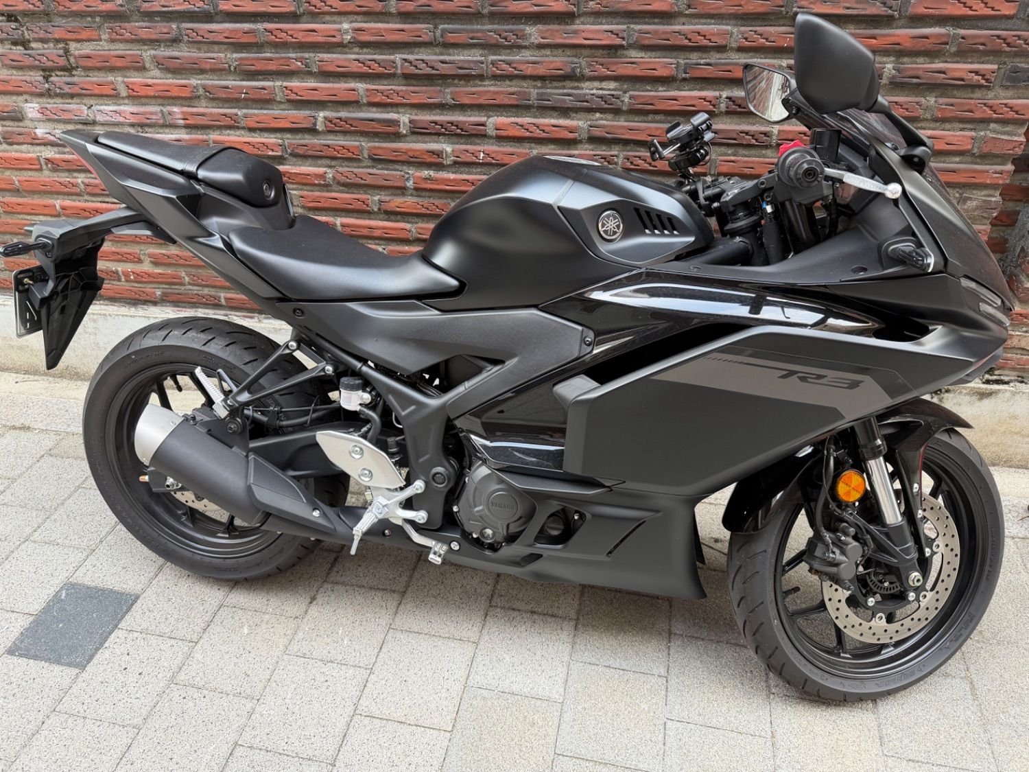 야마하 YZF R3 thumb 2