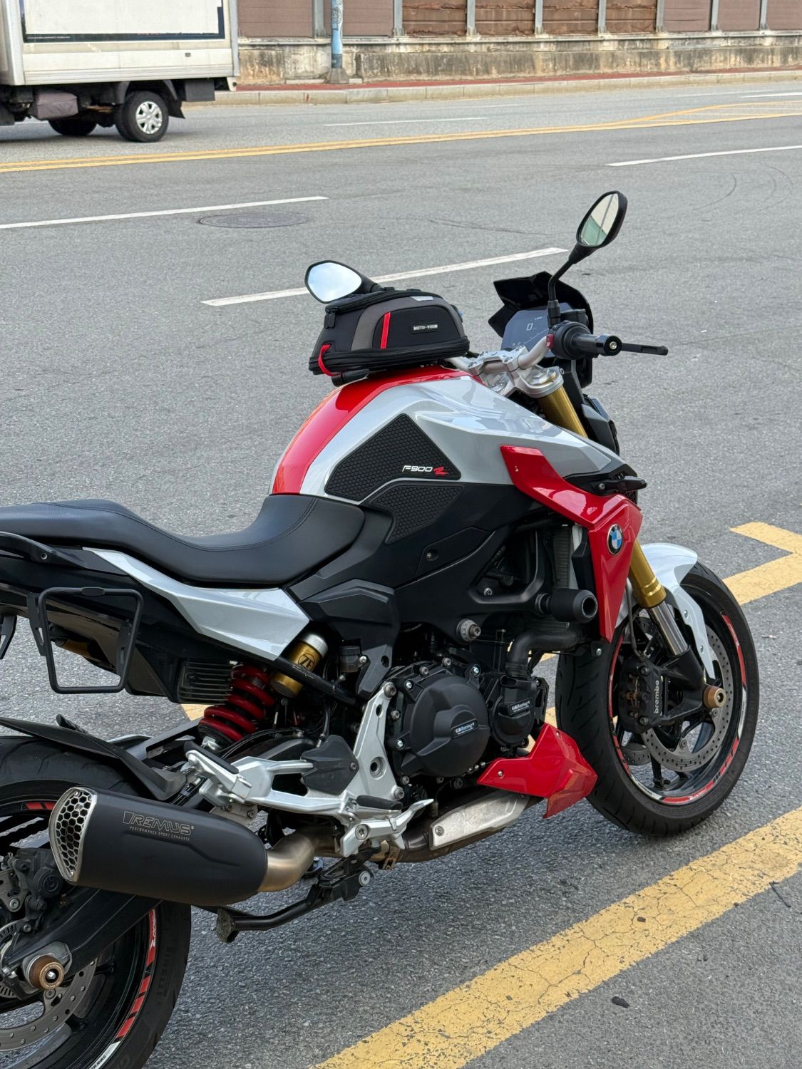 BMW F 900 R more