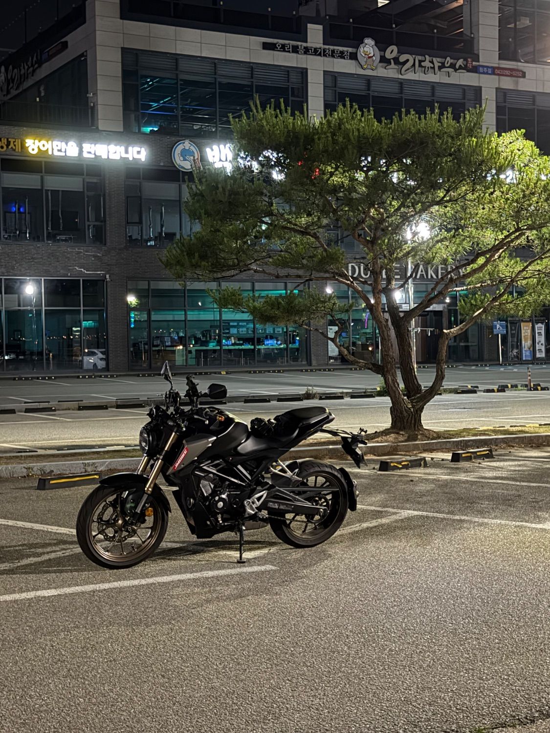 혼다 CB 125 R thumb 2