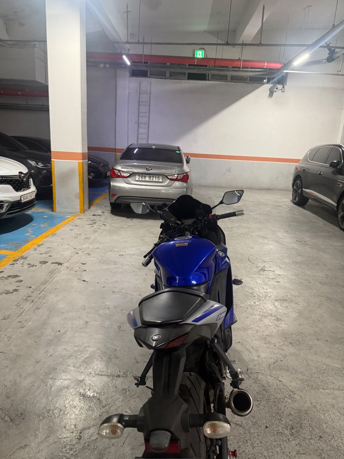 야마하 YZF R3 thumb 2