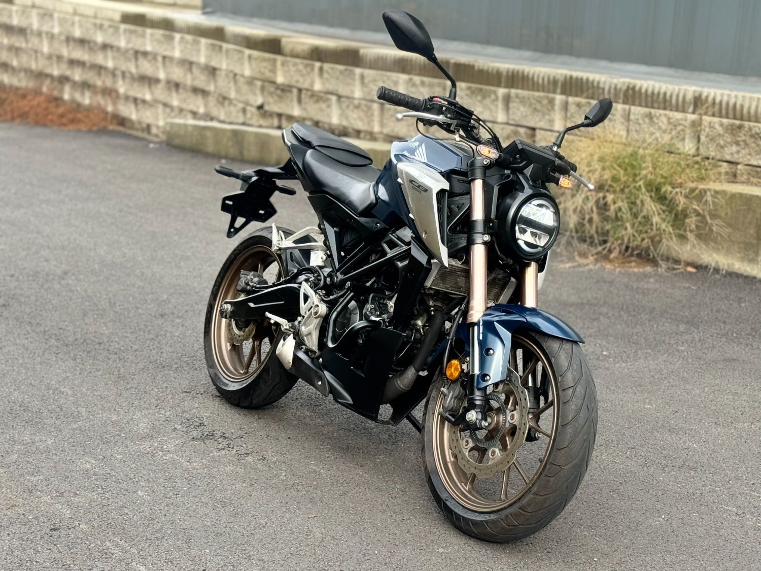 혼다 CB 125 R main