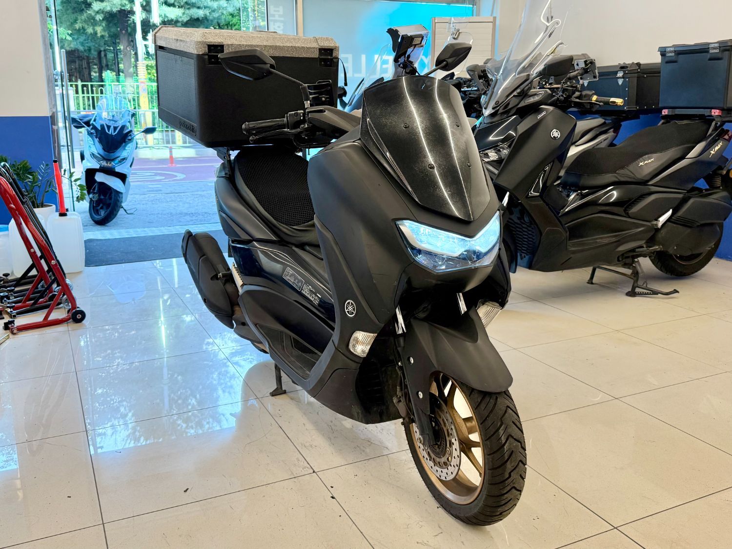 야마하 NMAX 125 more