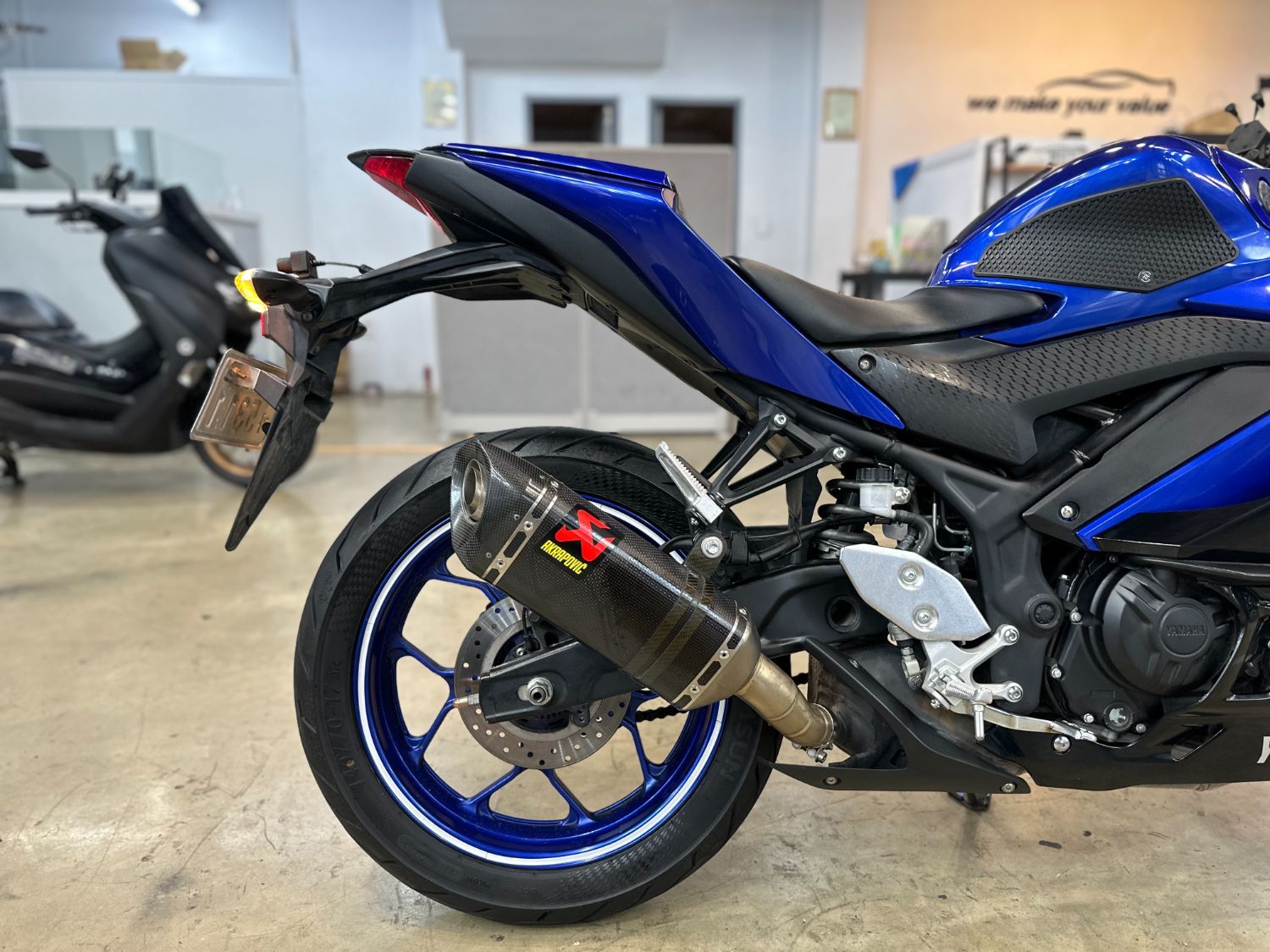 야마하 YZF R3 more